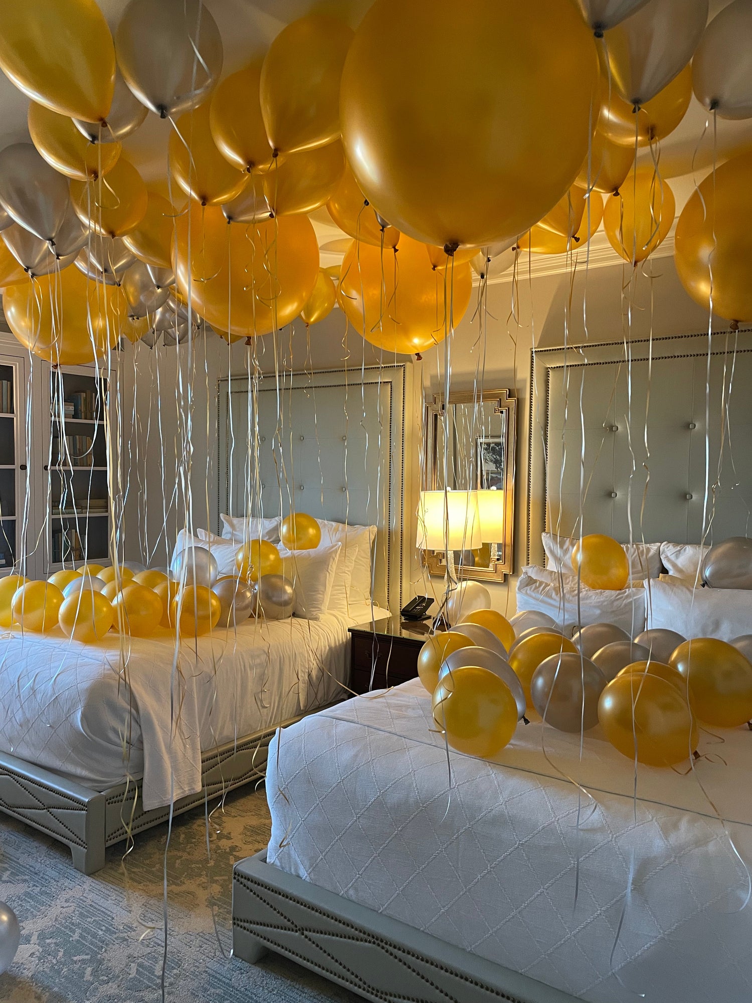 Hotel & Vacation Rental Balloon Decor